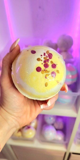 Bombe de bain pétillante XXL Limonade cerise VEGAN