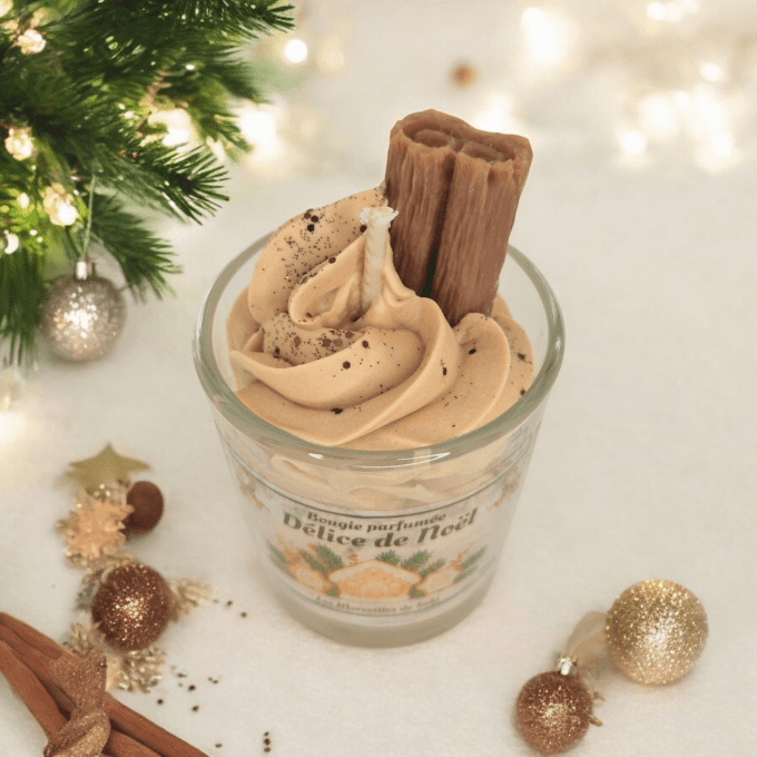 Mini bougie parfumée senteur DÉLICE DE NOËL