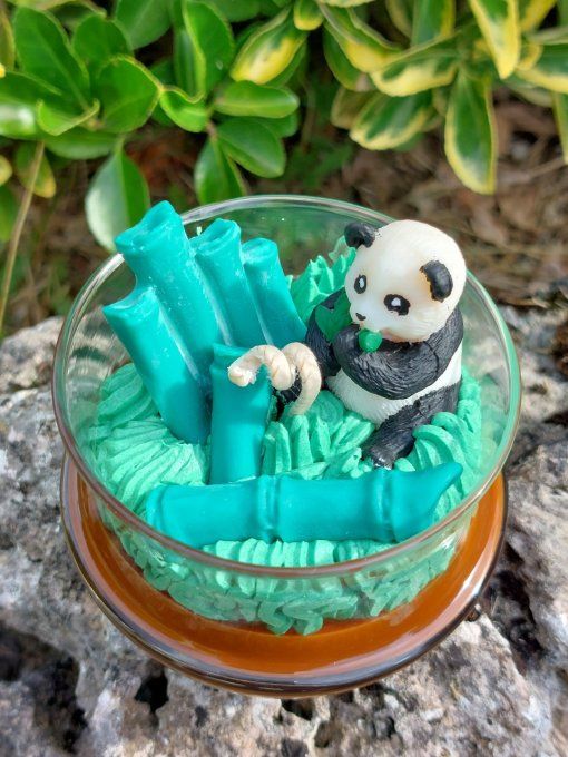 Bougie Panda parfumée senteur CACHEMIRE ET OUD